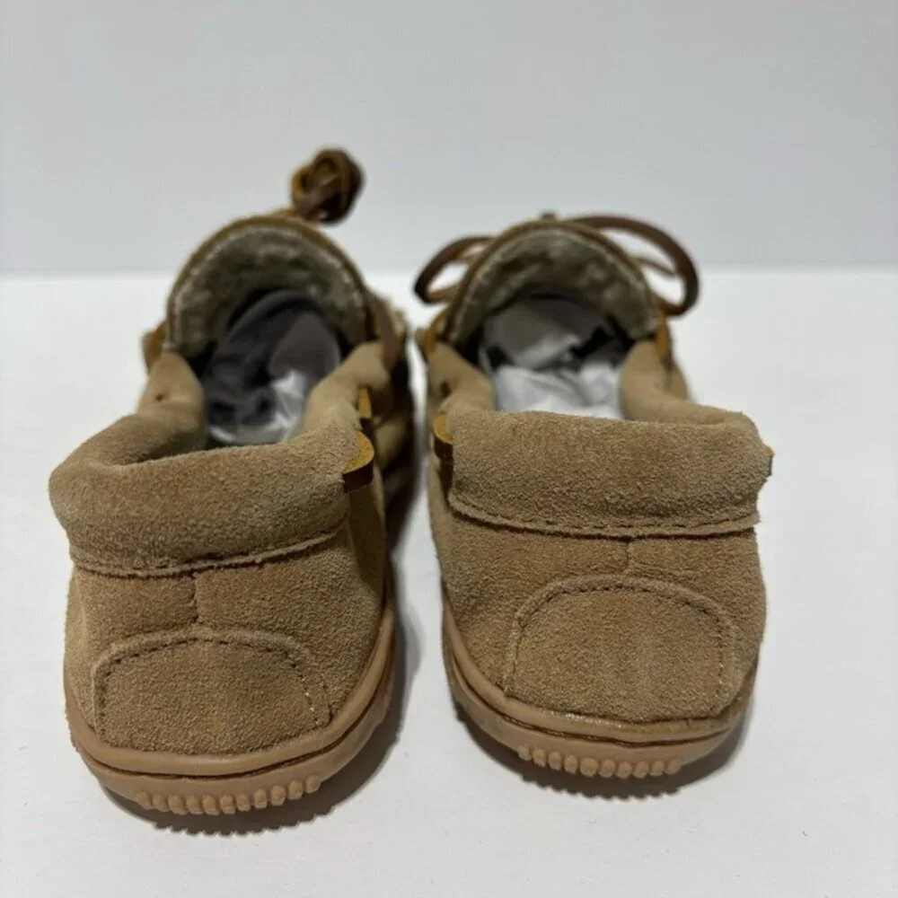 Minnetonka Little Kids’ Brown Moccasin Slippers, Boys’ Size 13 M
